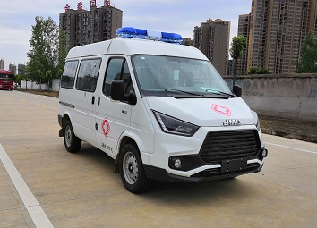 程力威牌CLW5042XJHCD6型救護車